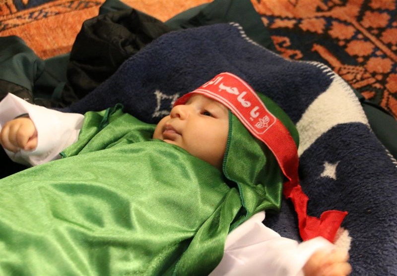 توزیع 70000 لباس ویژه همایش شیرخوارگان حسینی توسط آستان قدس
