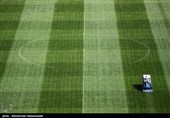 آماده سازی ورزشگاه آزادی قبل از بازی تیم های ایران و کره جنوبی