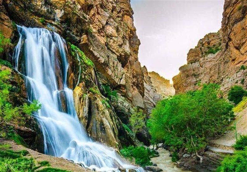 لرستان| سفر به آبشار رویایی &quot;آب سفید&quot;؛ زیبایی ریزش آب در عروس آبشارهای ایران+ تصاویر