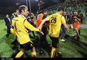 دیدار تیم‌های فوتبال ذوب‌آهن و سپاهان - اصفهان