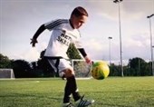 فیلم/ مهارت حیرت آور فوتبالیست هشت ساله