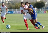 دیدار تیم‌های فوتبال گسترش فولاد و پدیده - تبریز