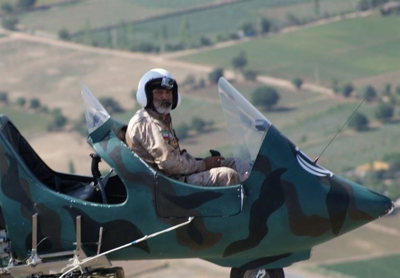 فیلم/ پرواز فرمانده شهید گردان هوایی صابرین با جایرو پلن در نقطه صفر مرزی