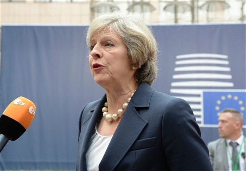 می نامه خروج بریتانیا از اتحادیه اروپا را امضا کرد