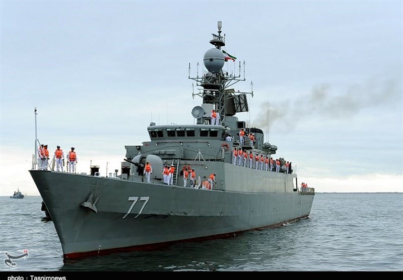 مانور ارتش ایران در بزرگترین دریاچه جهان