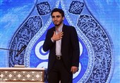 مسابقات بین‌المللی قرآن | ماجرای طراحی کت و شلوار ایرانی برای قاری ایرانی + عکس