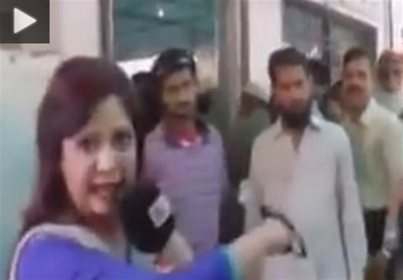 فیلم/ سیلی سرباز پاکستانی به خبرنگار زن حین پخش زنده