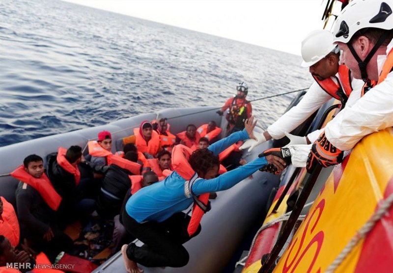 Spain Rescues 57 Migrants from 2 Boats in Mediterranean