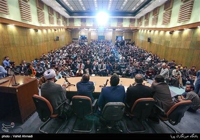 مناظره دانشجویی در دانشگاه تهران