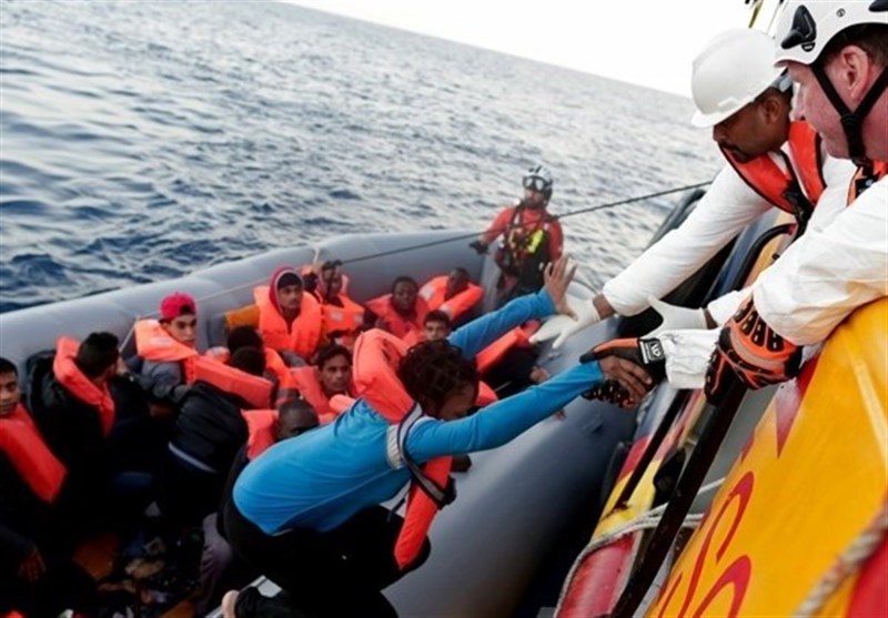 More Than 700 Rescued Migrants Taken to Sicily