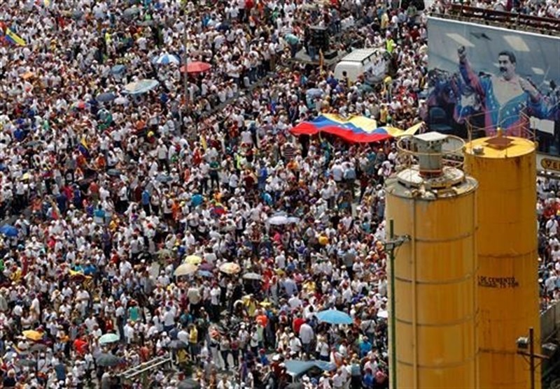 تظاهرات هواداران و مخالفان دولت ونزوئلا در کاراکاس