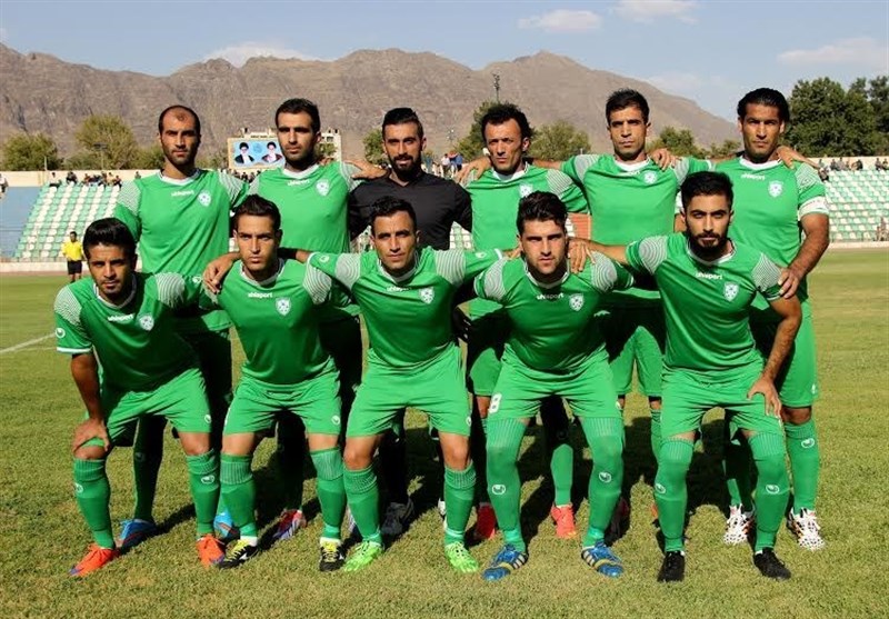 خیبر خرم آباد با 2 گل استقلال اهواز را شکست داد/ عارضه قلبی برای بازیکن استقلال