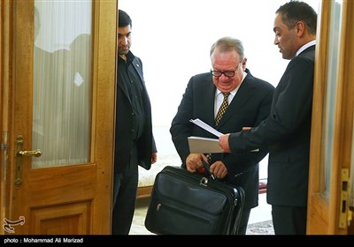 «خوان آلفردو ساودرا» سفیر اکردیته کلمبیا در تهران 