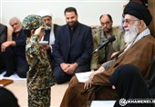 دیدار جمعی از خانواده‌های شهدای مدافع حرم با امام خامنه‌ای