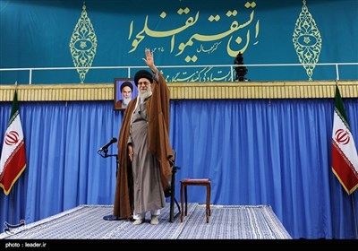 Leader Ayatollah Khamenei Meets Iranian Students