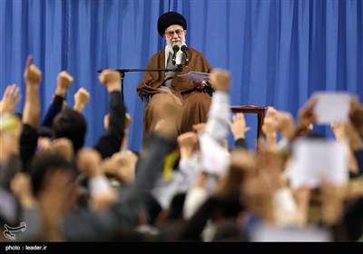 Leader Ayatollah Khamenei Meets Iranian Students