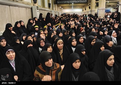 ایرانی طلبا و طالبات کا امام خامنہ ای سے ملاقات