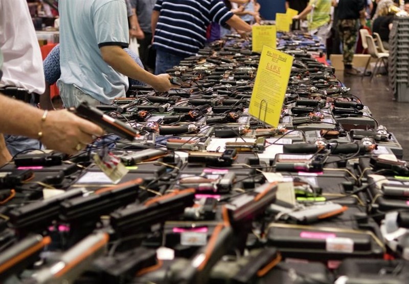 دو سوم رای دهندگان آمریکایی از قوانین کنترل اسلحه حمایت می کنند
