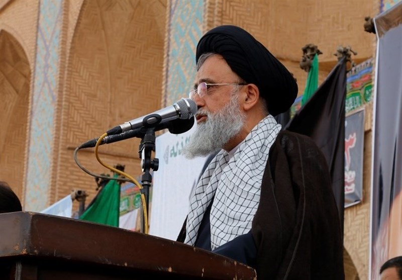 امام‌جمعه موقت یزد: ملت ایران در جریان سیل‌ اخیر همبستگی و همدلی خود را به دشمن ثابت کردند