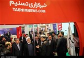 بازدید حجت‌الاسلام حسن روحانی رئیس‌جمهور از غرفه خبرگزاری تسنیم در بیست و دومین نمایشگاه بین‌المللی مطبوعات و خبرگزاری‌ها