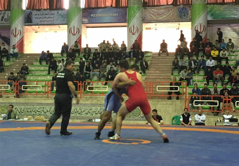 رقابتهای کشتی فرنگی قهرمانی کشور در کرمانشاه آغاز شد