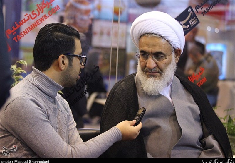 سفر روحانی به قزوین &quot;تبلیغاتی&quot; بود/&quot;کنسرت&quot; درد واقعی مردم نیست/وضعیت بیکاری &quot;بحرانی&quot; است