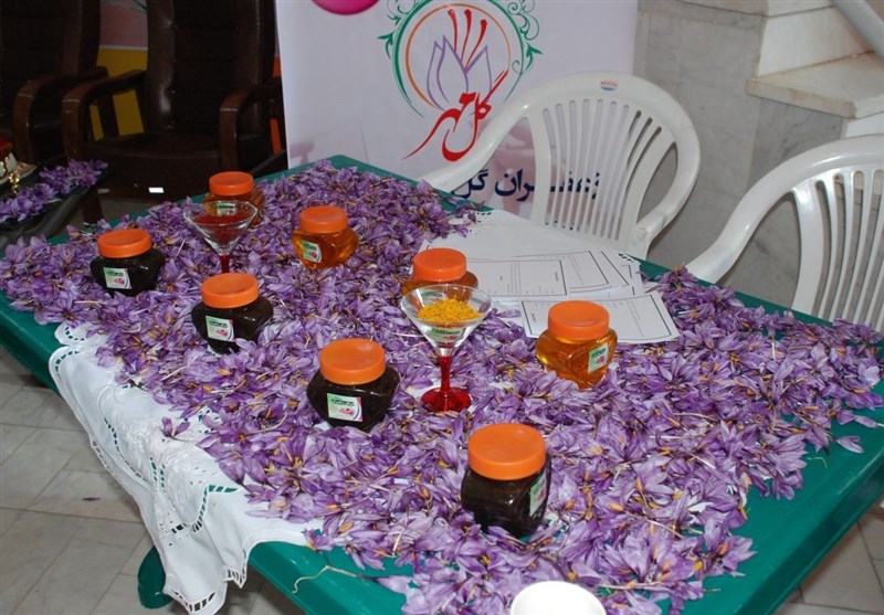 دومین جشنواره طلای سرخ در شهرستان بهاباد برگزار شد