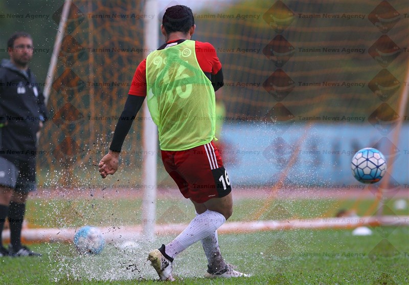 تمرین تیم ملی فوتبال در مالزی - رضا قوچان‌نژاد