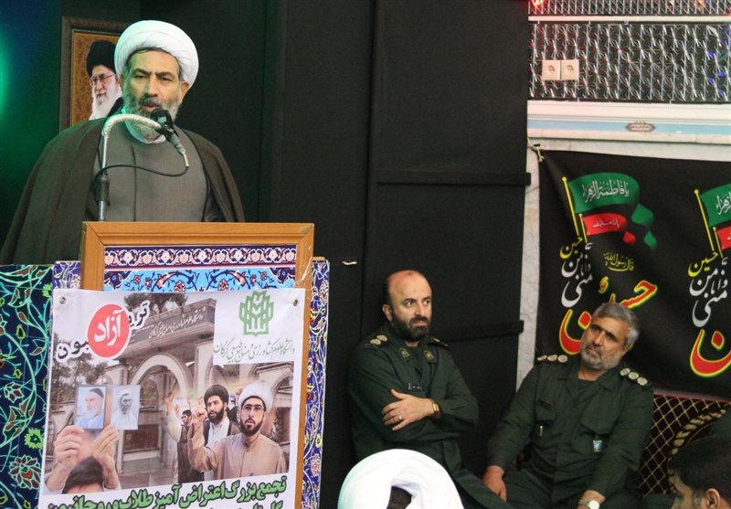 روحانیت نقش بسیار مهمی در پیروزی انقلاب اسلامی داشته است