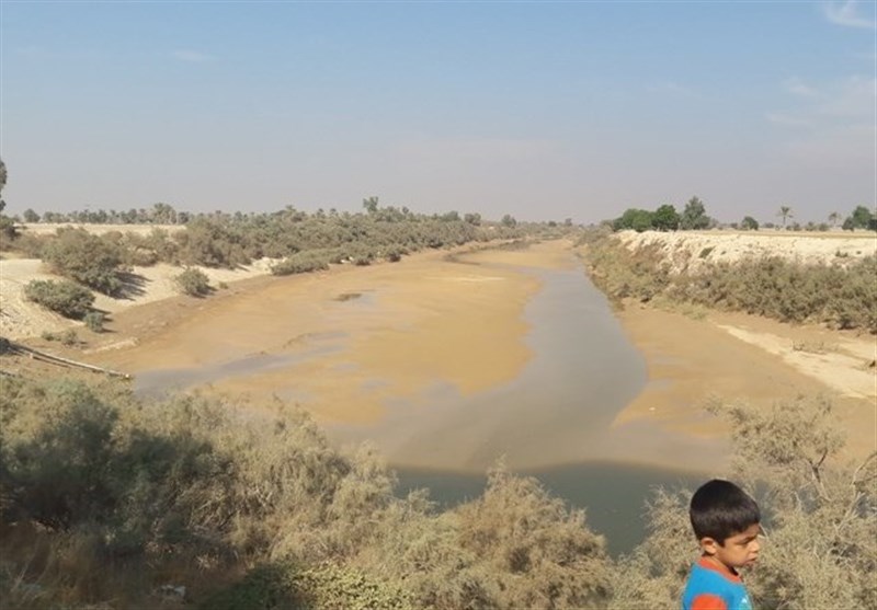 رودخانه زهره هندیجان بعد از سال‌های متمادی خشک شد/90 روستای بندرهندیجان درگیر خشکی زهره هستند