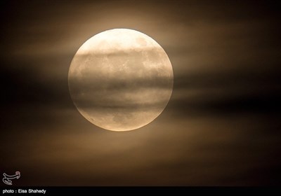 رصد پدیده ابر ماه در یزد