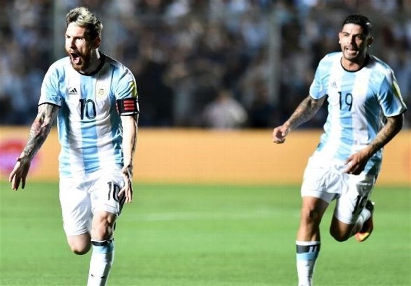 آرژانتین با پیروزی پرگل به صعود امیدوار شد/ برزیل صدرنشین ماند