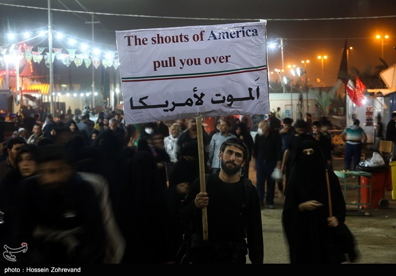 شعار &quot;الموت لآمریکا&quot; در مسیر راهپیمایی اربعین حسینی طنین انداز شد