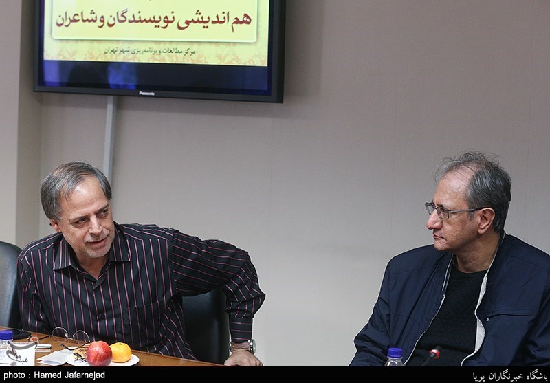 عبدالجبار کاکایی در نشست هم اندیشی نویسندگان و شاعران در خصوص برنامه سوم شهر تهران