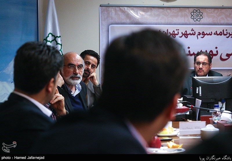 نشست هم اندیشی نویسندگان و شاعران در خصوص برنامه سوم شهر تهران