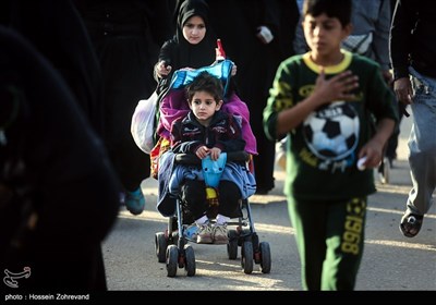 زائرین خردسال حرم اباعبدالله الحسین (ع)