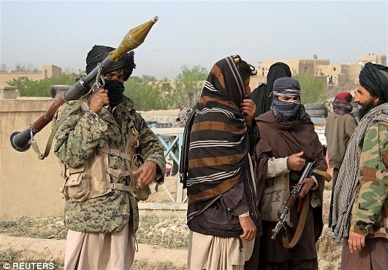 اخبار تایید نشده از حمله طالبان به کاروان والی هرات در غرب افغانستان