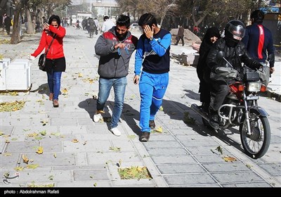 طوفان و گرد و غبار در همدان