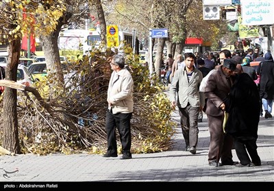 طوفان و گرد و غبار در همدان