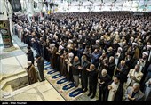 استقامت و ایستادگی ملت ایران دشمن را به زانو درآورده است