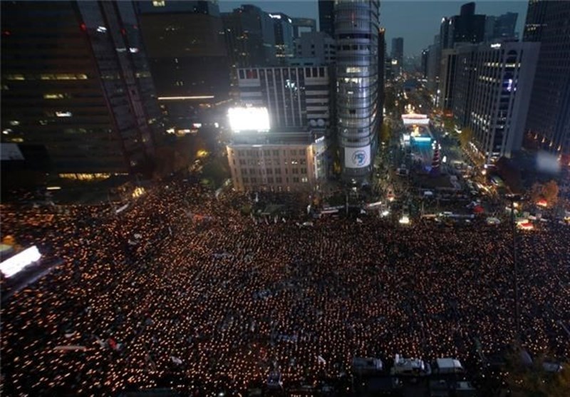 Huge Crowd Gathers in S. Korea for 5th Week of Protests against Park