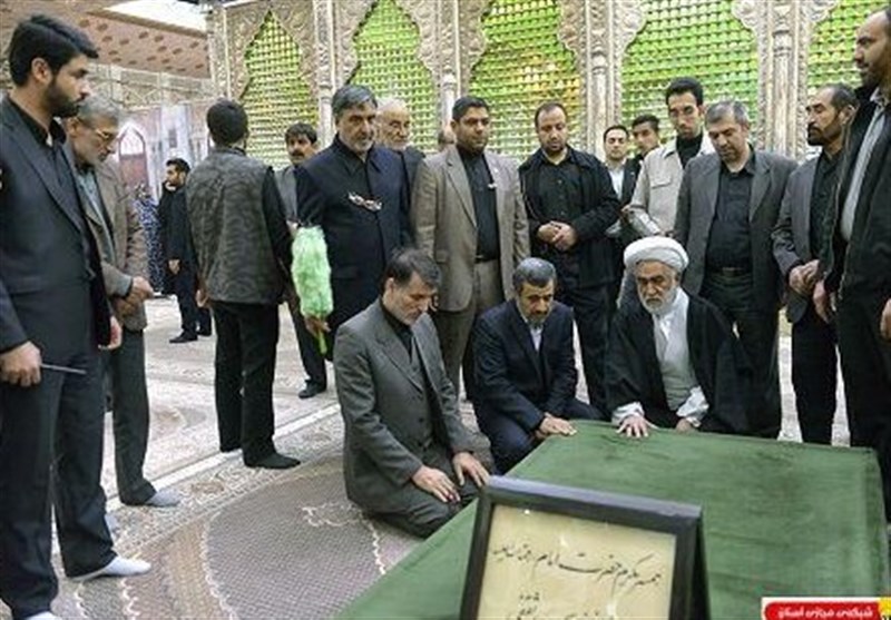 تجدید میثاق احمدی‌نژاد با آرمان‌های انقلاب اسلامی