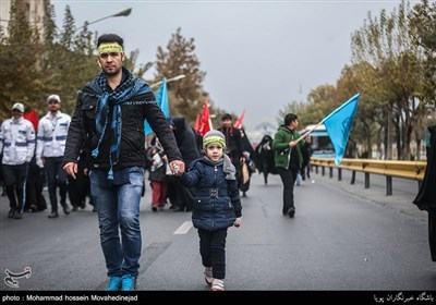 مراسم پیاده‌روی جاماندگان اربعین حسینی در تهران