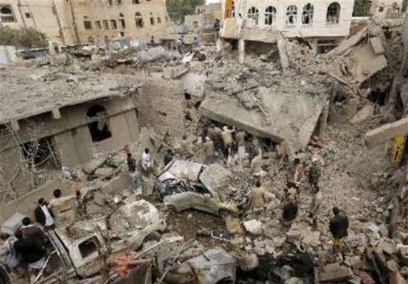 Saudi Warplanes Bomb Yemeni Capital for Hours: Media