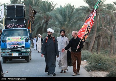 پیاده روی آخرین گروه زائران اربعین حسینی به کربلا