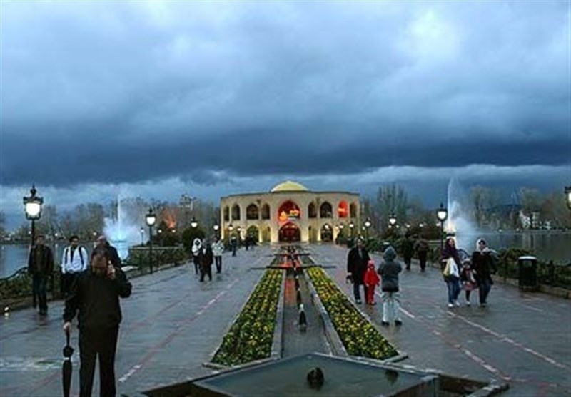 Tabriz&apos;s El-Golu: A Large Park with A Qajar Palace