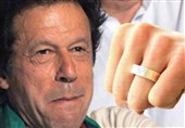 «عمران خان» برای پیروزی بر نخست وزیر به «انگشتر بخت گشا» متوسل شد