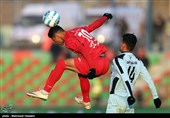دیدار تیم های فوتبال پیکان و پرسپولیس