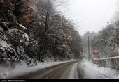 بارش برف در روستای زیارت - گلستان