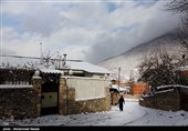 بارش برف در روستای زیارت - گلستان